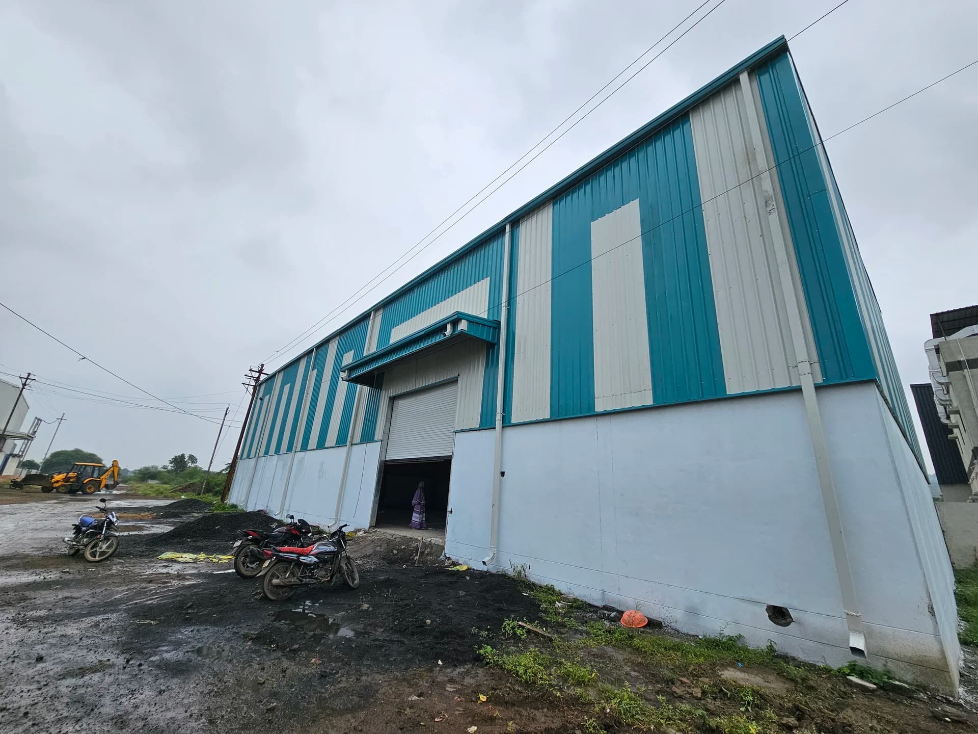 PEB (Pre-Engineered Building)