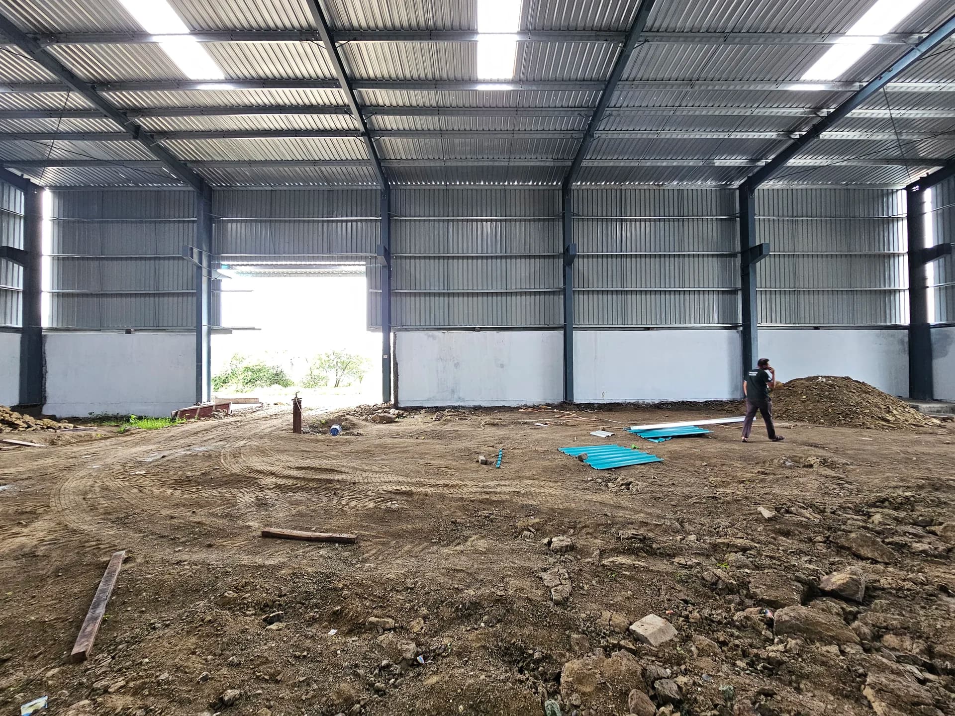 PEB (Pre-Engineered Building)